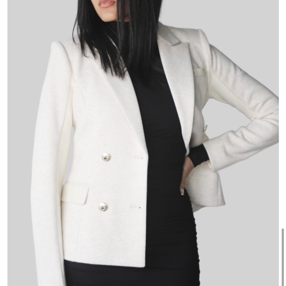 EMMYDEVEAUX The Carlyle in Cream- L
